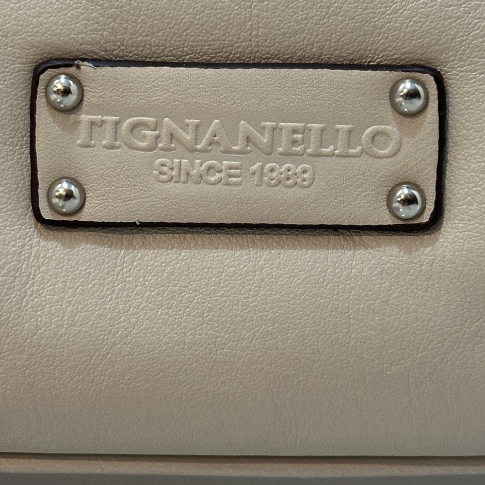 Tignanello Cream Leather Handbag - shoulder or crossbody - Picture 7 of 9